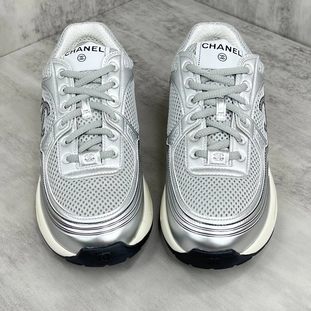 Resort Leather Mesh Sneakers Metallic Silver - Gallery Image 4 - Detailed View