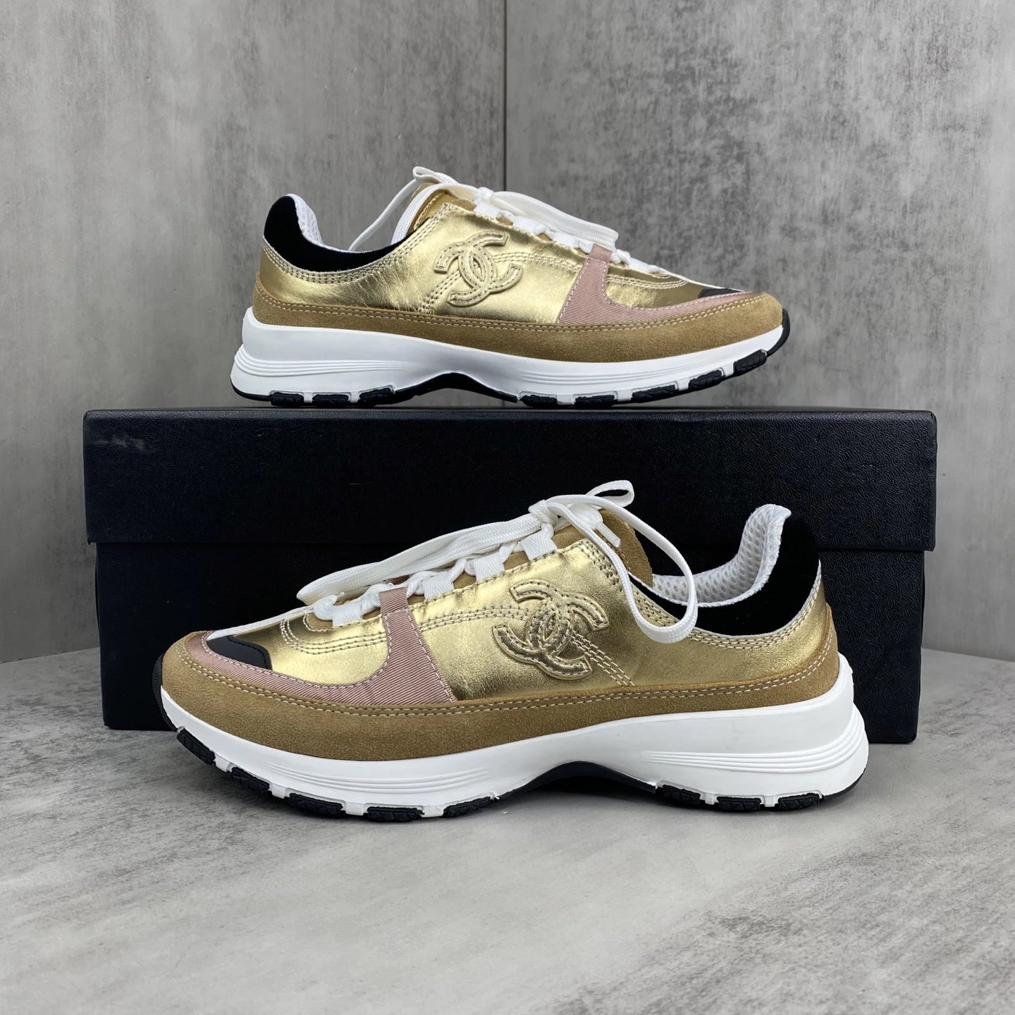 Retro Leather Mesh Sneakers Outdoor Style Gold Pink - Gallery Image 9 - Detailed View