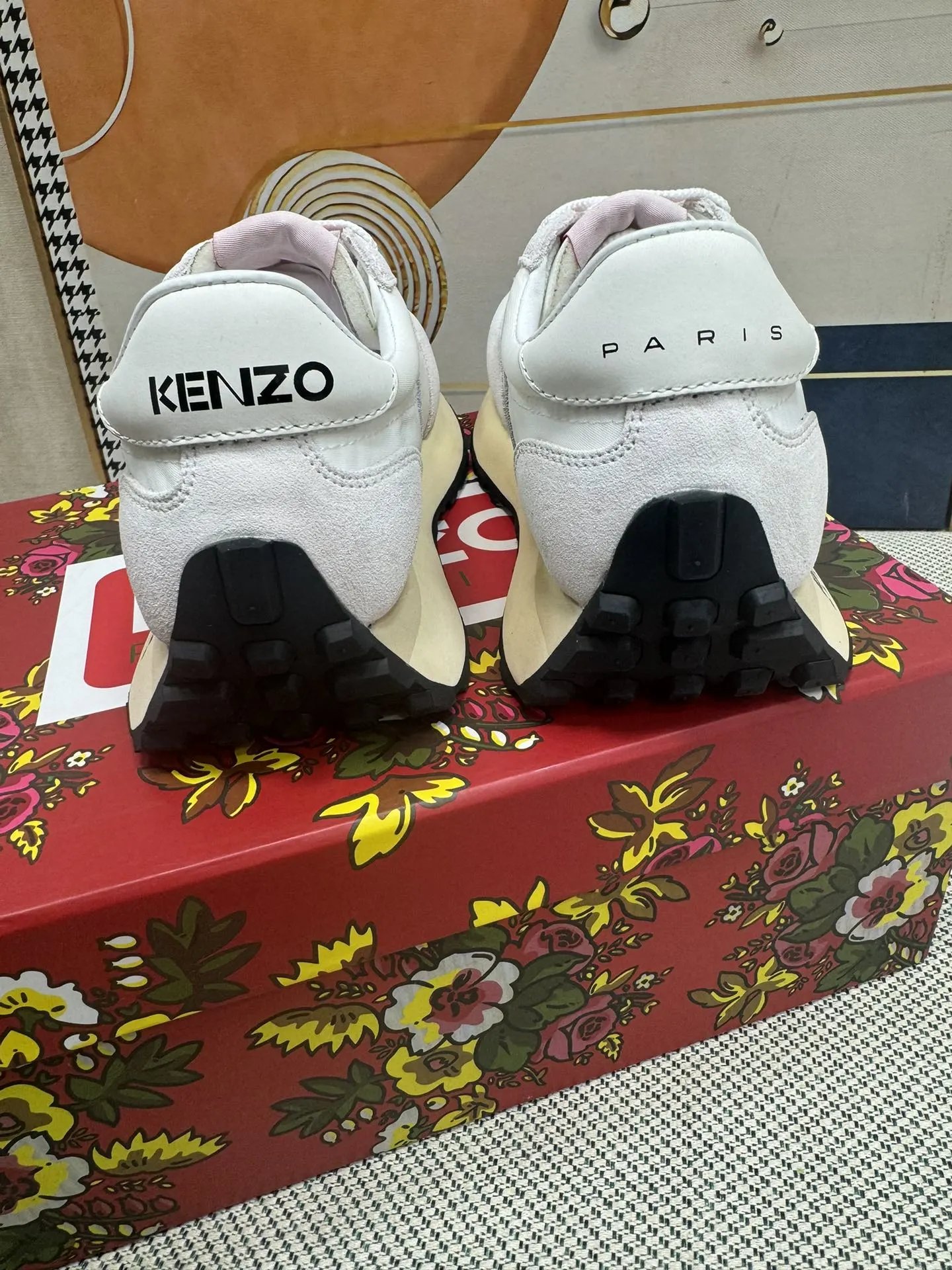 Kenzo Casual Sneakers Beige - Gallery Image 8 - Detailed View