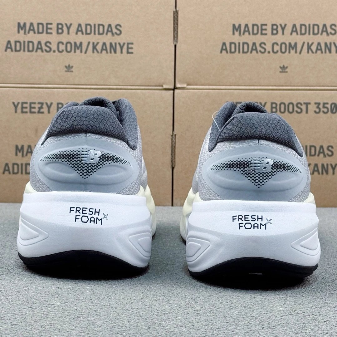 Lightweight Knit Sneakers Nimbus Gray - Gallery Image 3 - Detailed View