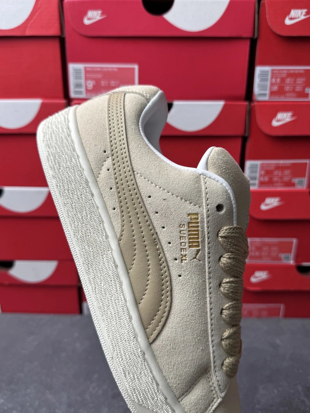 Puma Bread Sneakers Suede Beige - Gallery Image 3 - Detailed View