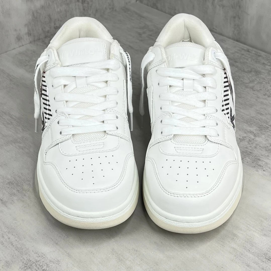 Low Top Leather Couple Sneakers Retro Ivory White - Gallery Image 4 - Detailed View
