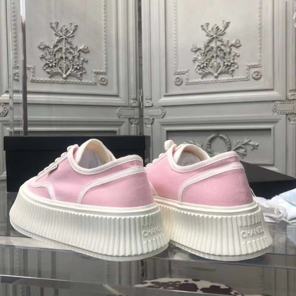 Chanel Vintage Sneakers Pink - Gallery Image 9 - Detailed View