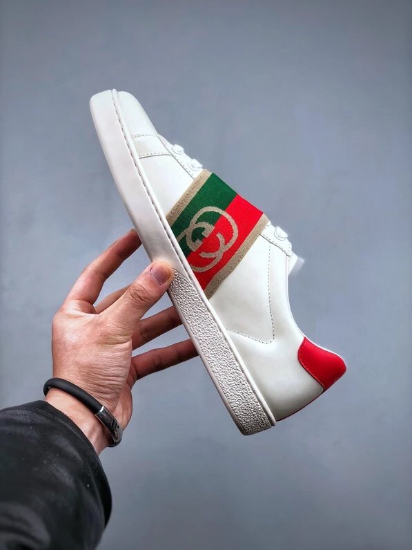 Gucci Bee White Red Sneakers Keychain - Gallery Image 2 - Detailed View