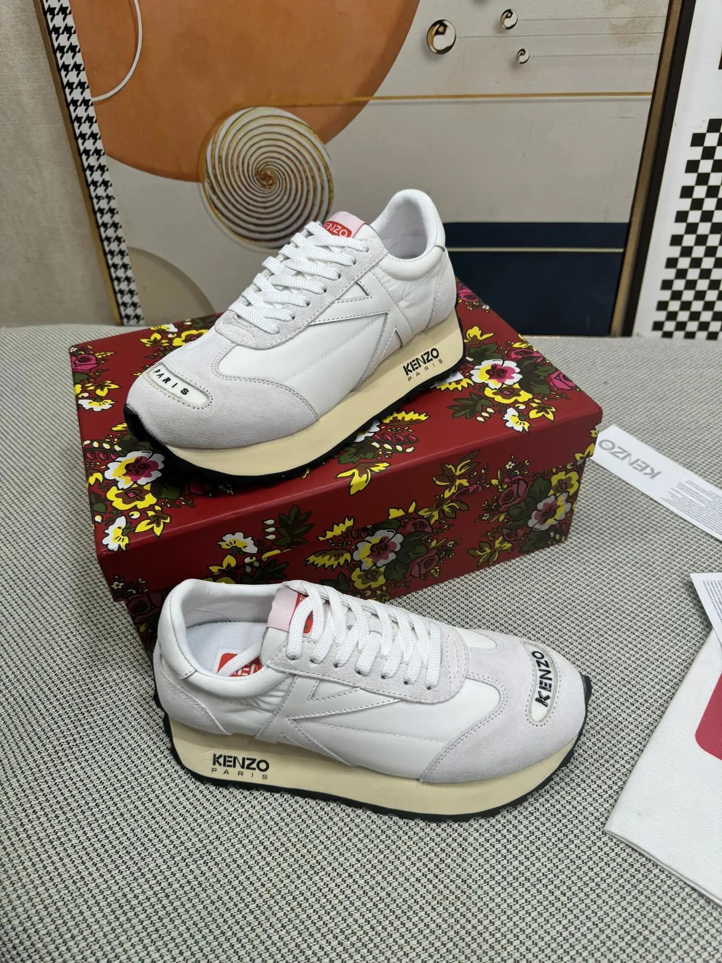 Kenzo Casual Sneakers Beige - Gallery Image 3 - Detailed View