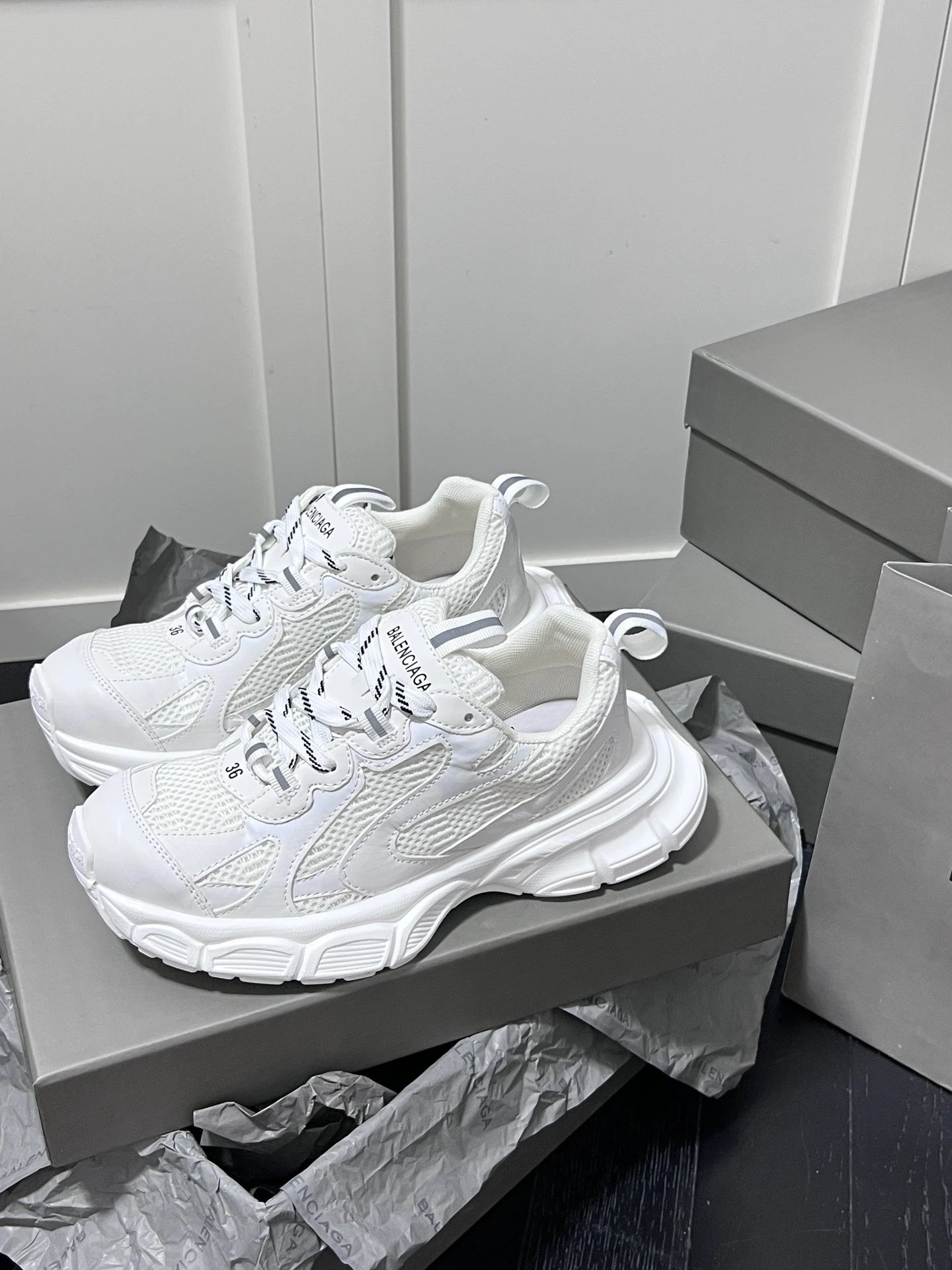 Chunky Dad Sneakers Leather Mesh Retro Sport Shoes Ivory - Gallery Image 4 - Detailed View