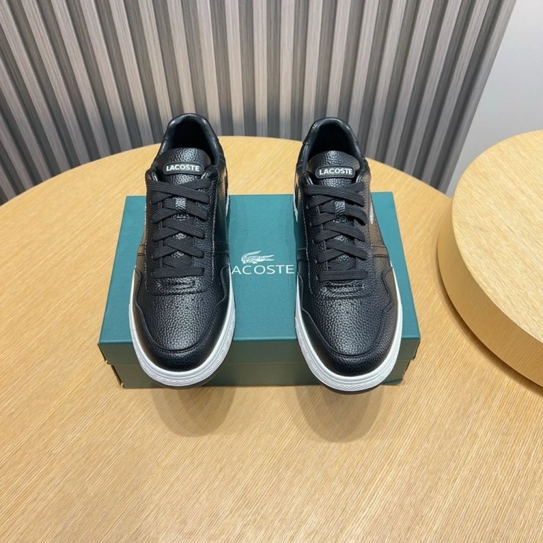 Lacoste Classic Sneakers Black - Gallery Image 2 - Detailed View