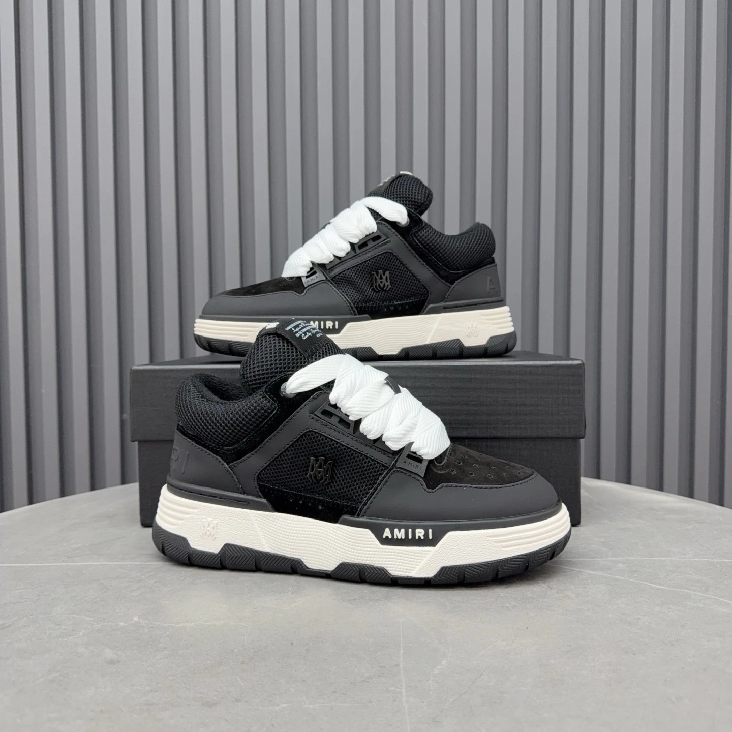 Low Top Leather Mesh Skate Shoes Unisex Charcoal Black - Gallery Image 7 - Detailed View