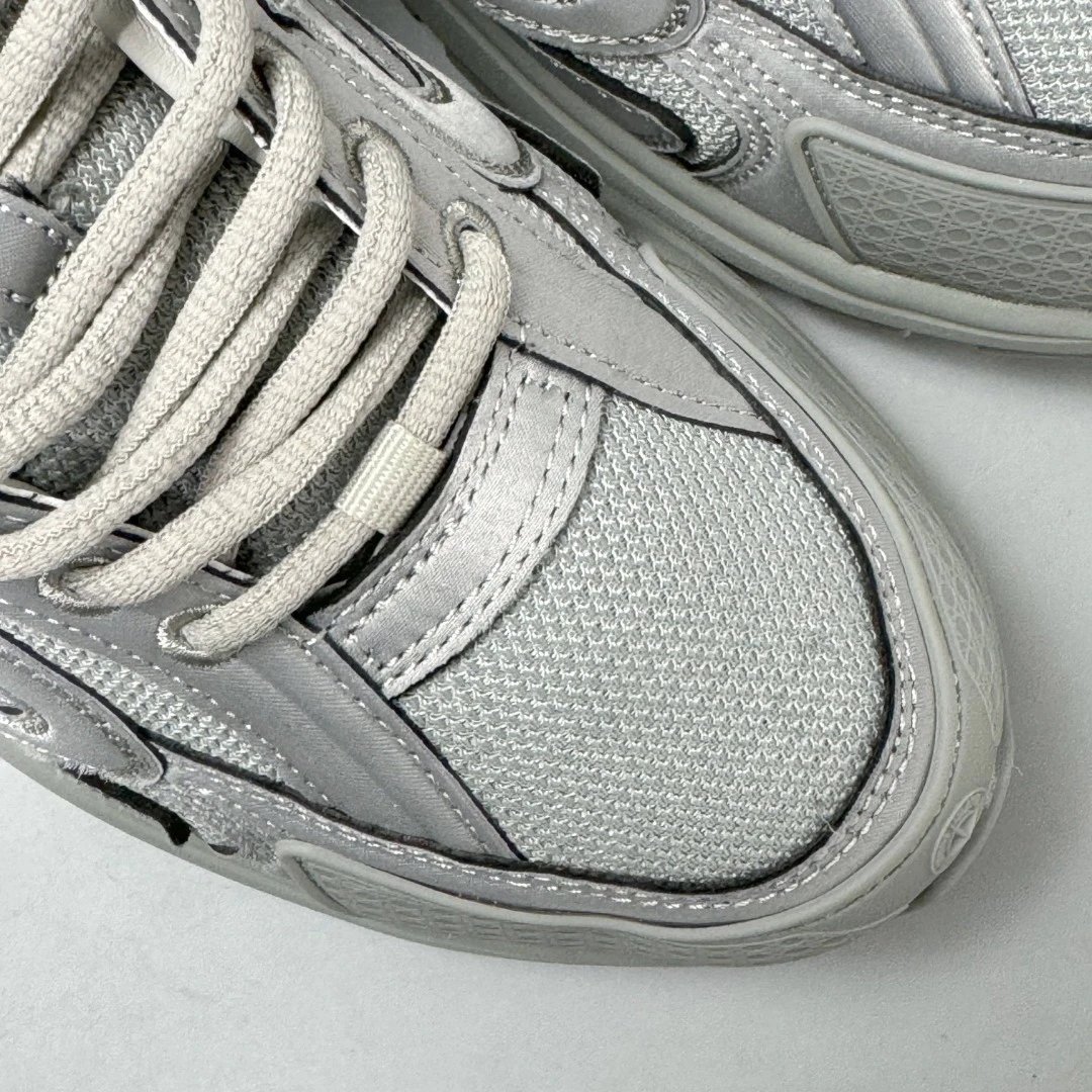 Mesh Runner Sneakers Beige - Gallery Image 9 - Detailed View