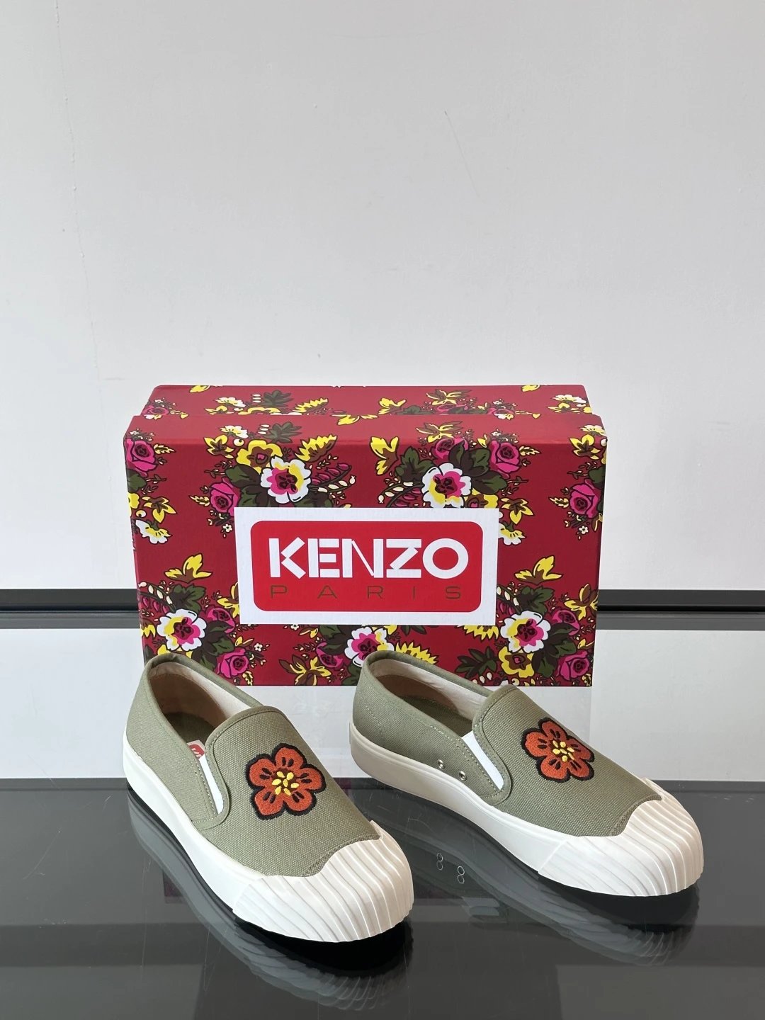Kenzo Floral Canvas Shoes Olive Green - Gallery Image 5 - Detailed View