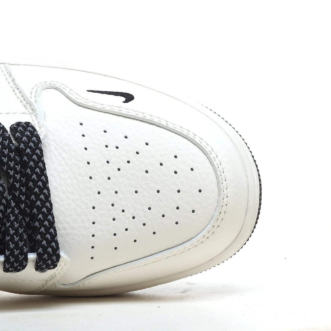 Leather Sneakers Low Midnight Blue - Gallery Image 9 - Detailed View