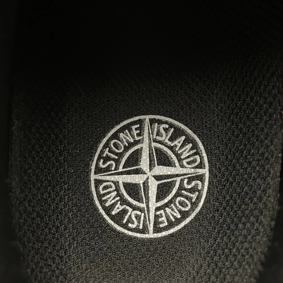 Panelled Mesh Outdoor Sneakers Slate - Gallery Image 8 - Detailed View