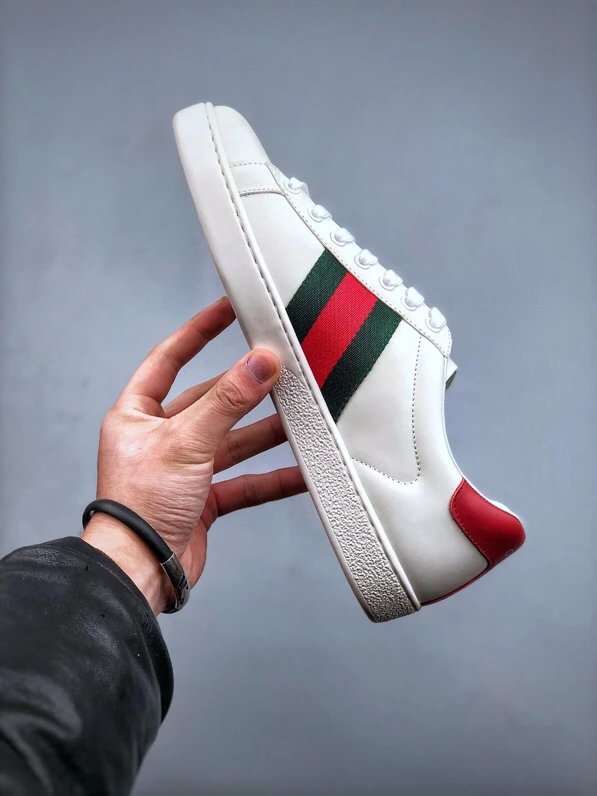 Gucci Bee White Red Sneakers Embroidered Red GG - Gallery Image 2 - Detailed View