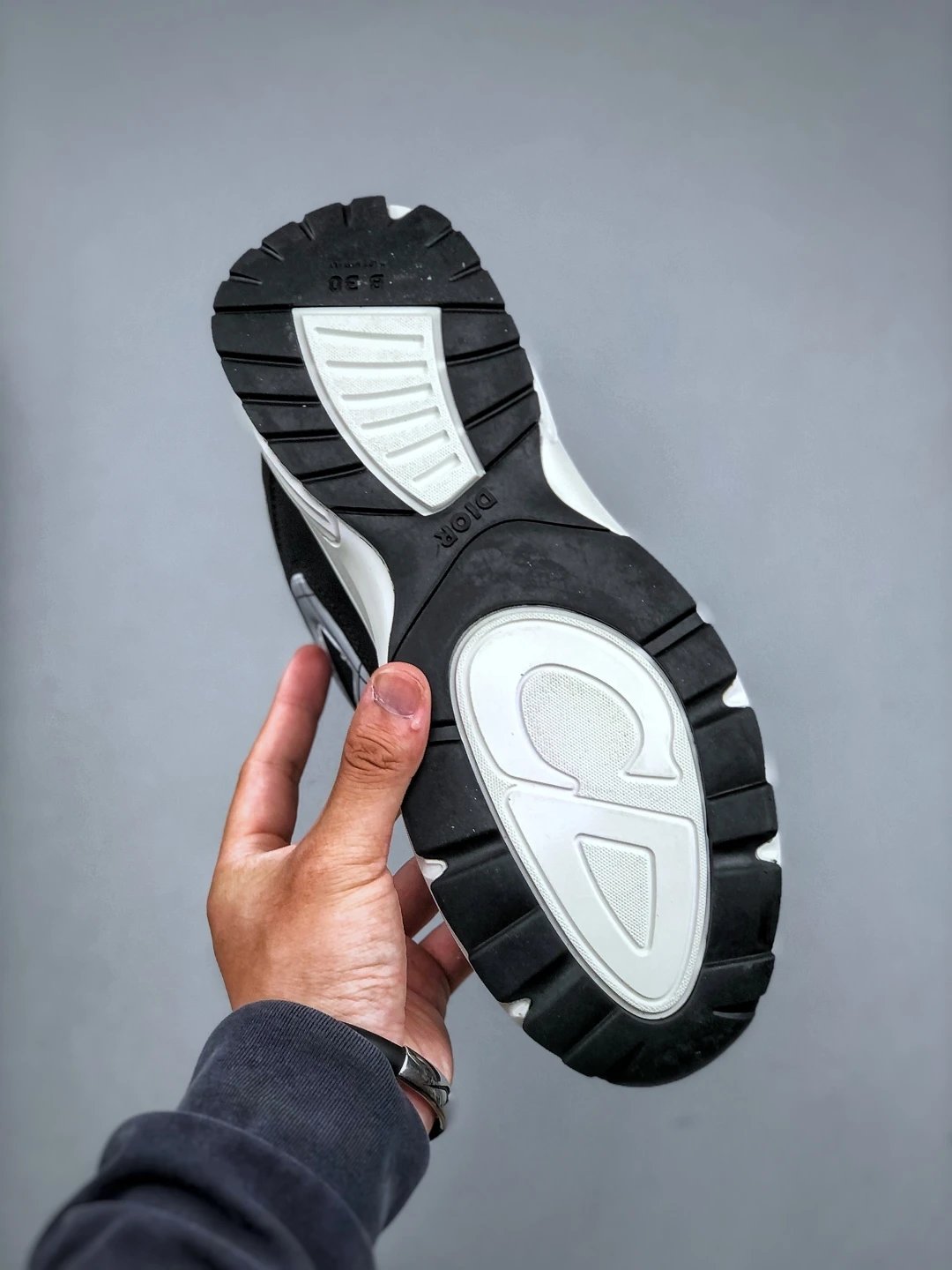 Retro Dad Sneakers Noir - Gallery Image 8 - Detailed View