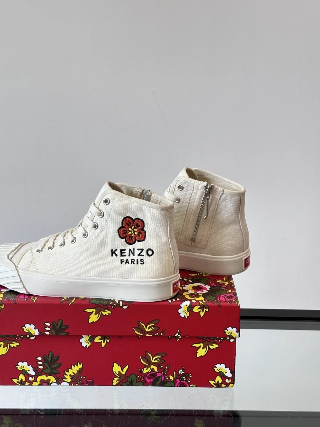 Kenzo Canvas High Sneakers White - Gallery Image 8 - Detailed View