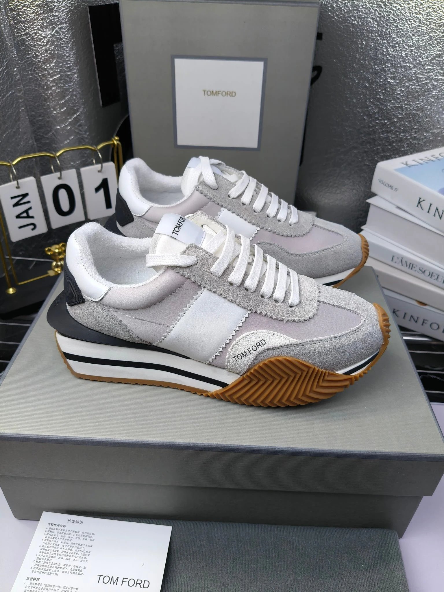 Retro Leather Platform Sneakers Ash Grey - Gallery Image 1 - Detailed View
