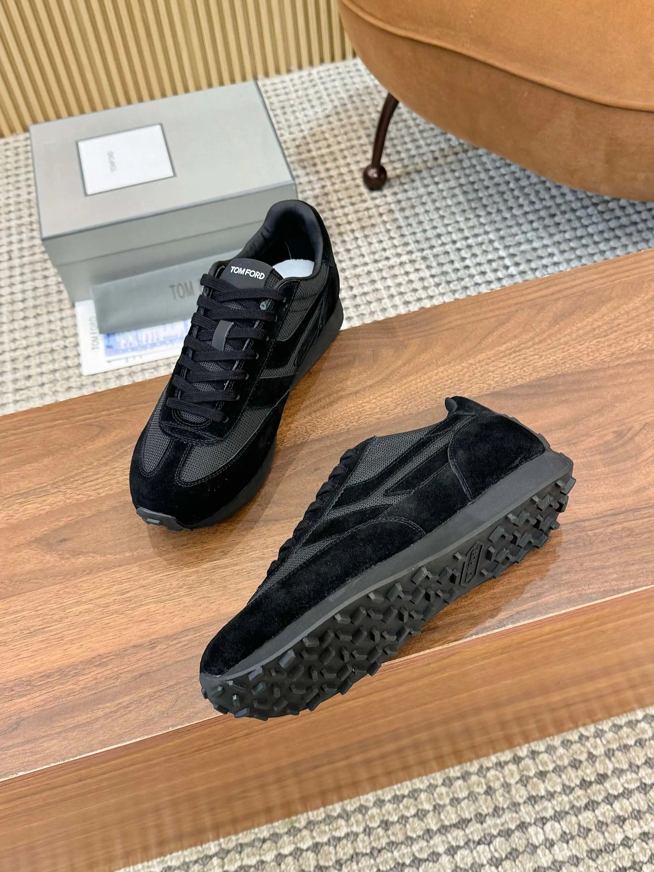 Retro Suede Mesh Low Top Sneakers Jet Black - Gallery Image 7 - Detailed View