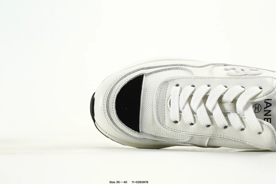 Low Top Calfskin Lace Up Chunky Sneakers Ivory White - Gallery Image 6 - Detailed View