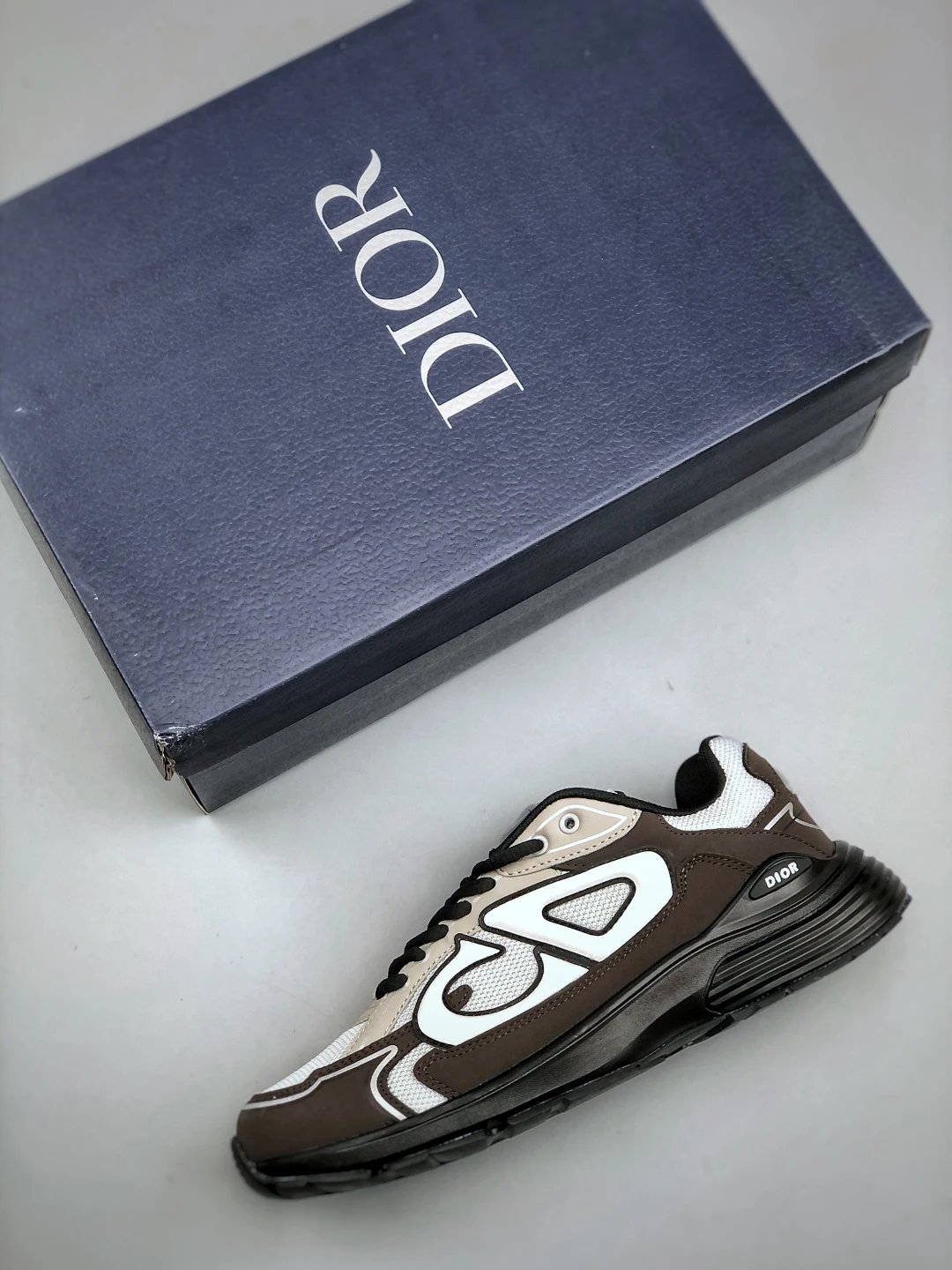 Dad Sneakers Suede Ebony - Gallery Image 3 - Detailed View