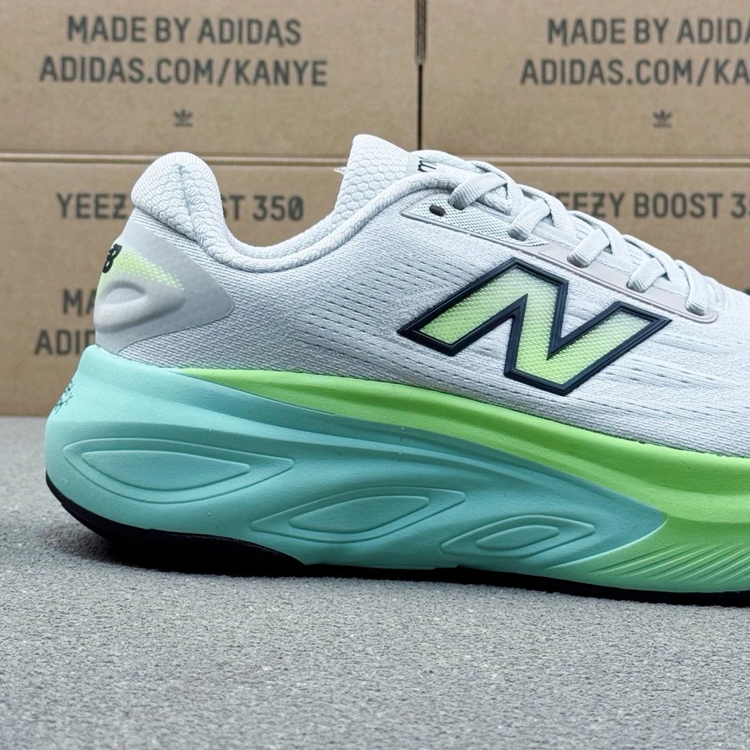 Lightweight Knit Running Shoes in Mint - Gallery Image 8 - Detailed View