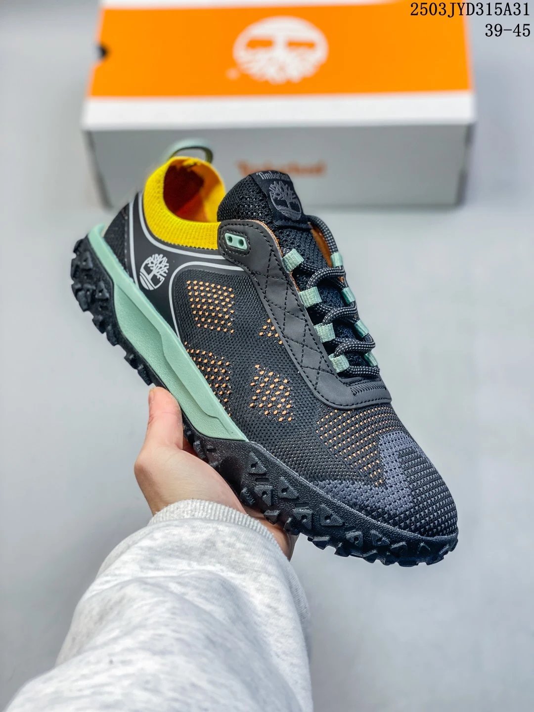 Men's Lightweight Hiking Sneakers in Ashen - Gallery Image 3 - Detailed View