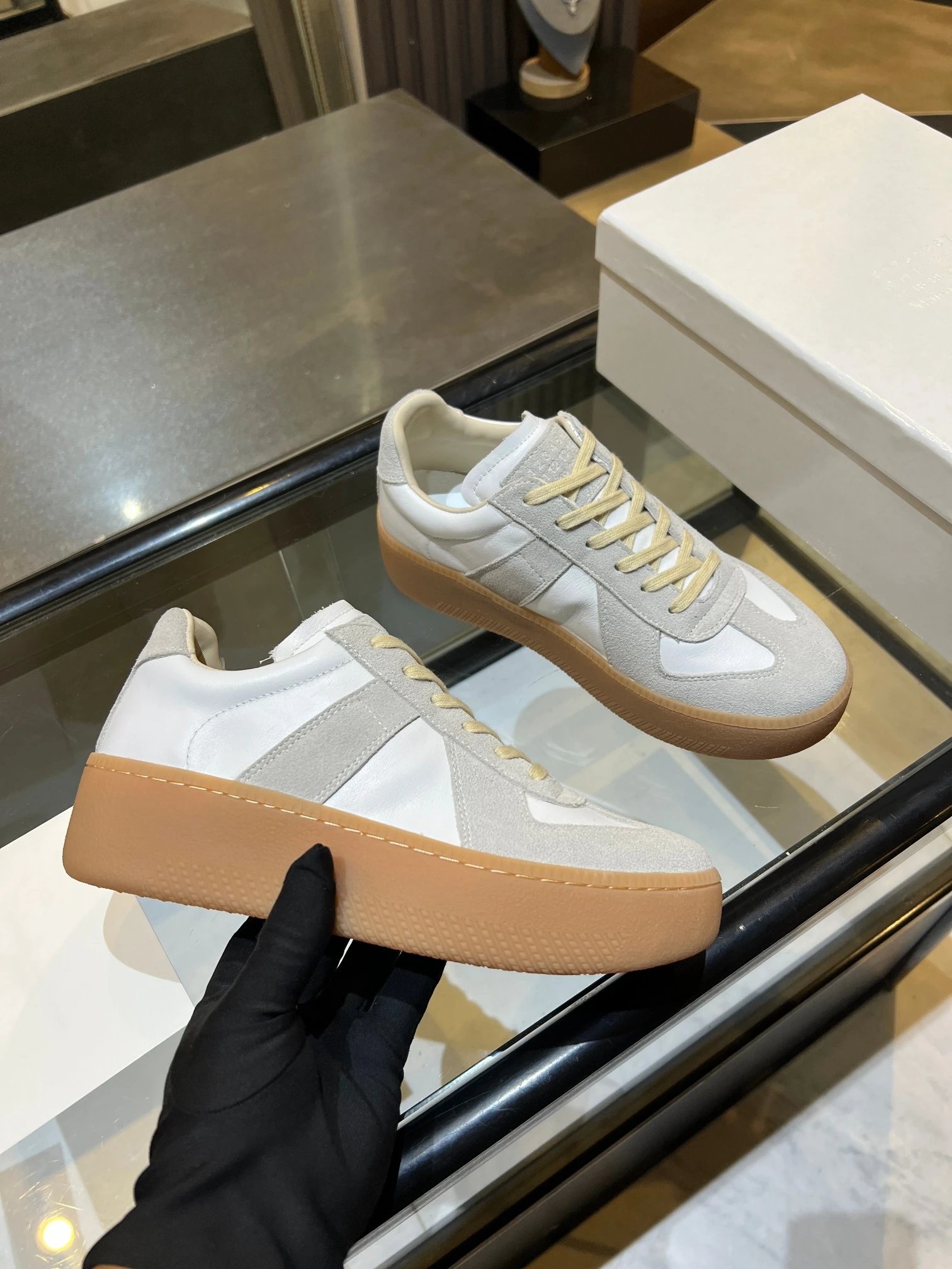 Maison Margiela MM6 Thick Bottom Sneakers White - High Quality Product Image - Cnfans