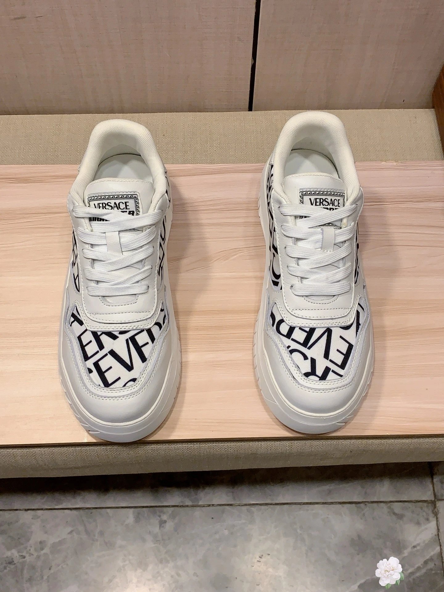 Chunky Leather Logo Sneakers Ivory White - Gallery Image 3 - Detailed View