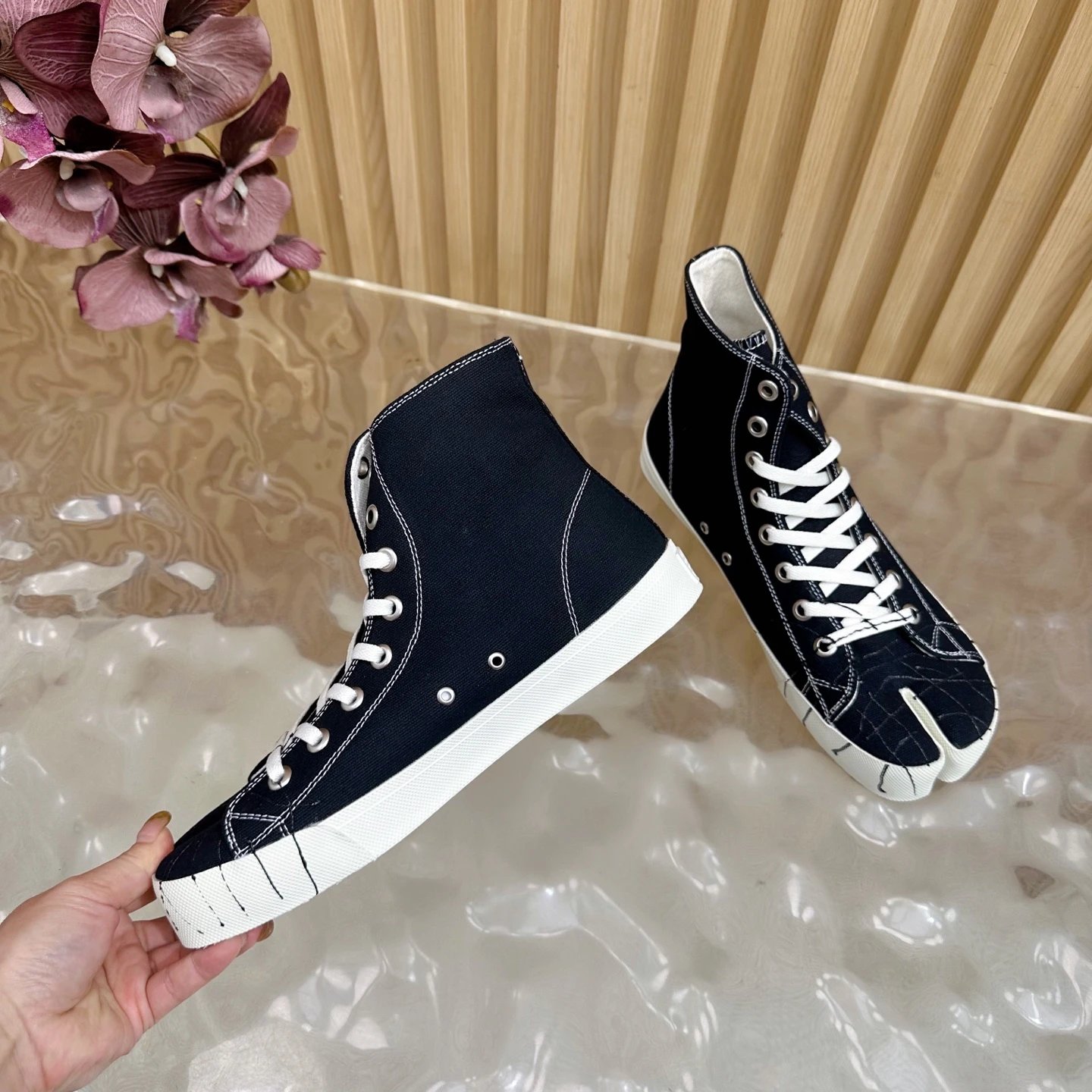 Maison Margiela MM6 Tabi Graffiti Canvas High Sneakers Black - Gallery Image 8 - Detailed View