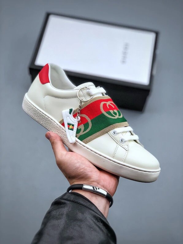 Gucci Bee White Red Sneakers Keychain - Gallery Image 1 - Detailed View