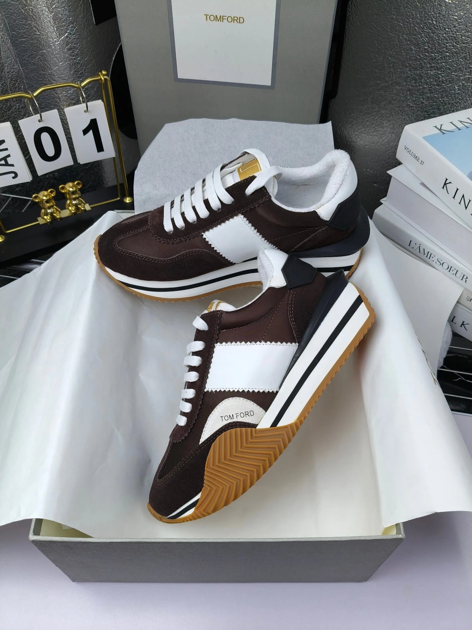 Retro Cowhide Platform Sneakers Coffee Brown - Gallery Image 5 - Detailed View