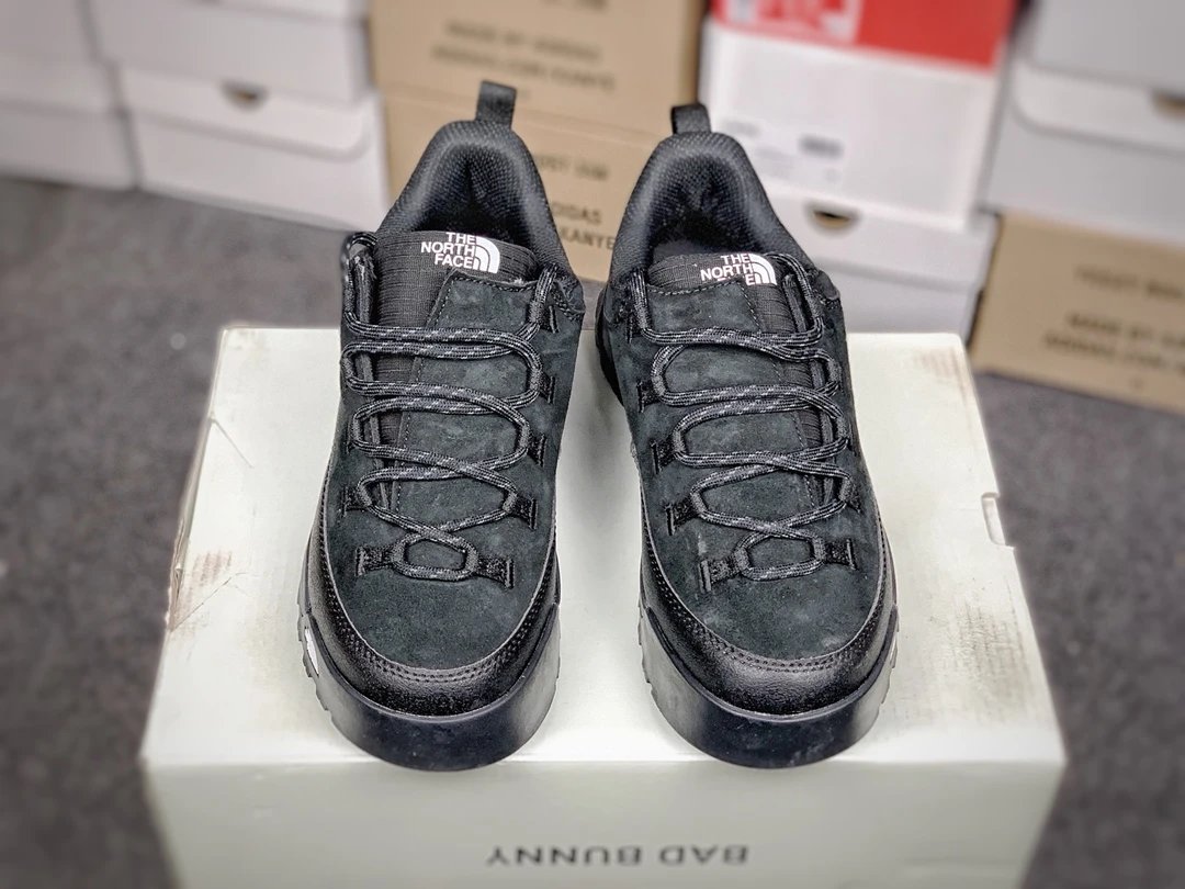 Outdoor Suede Hiking Shoes Deep Black - Gallery Image 2 - Detailed View