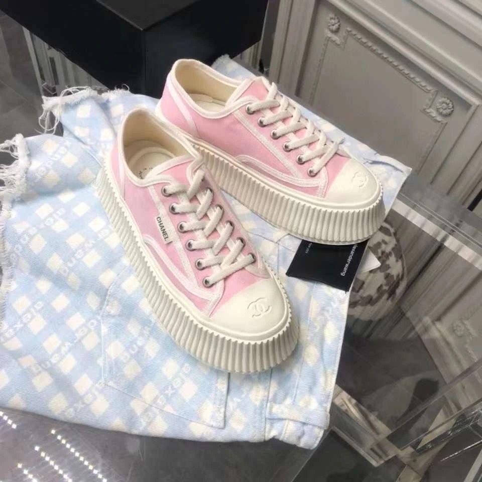 Chanel Vintage Sneakers Pink - Gallery Image 4 - Detailed View
