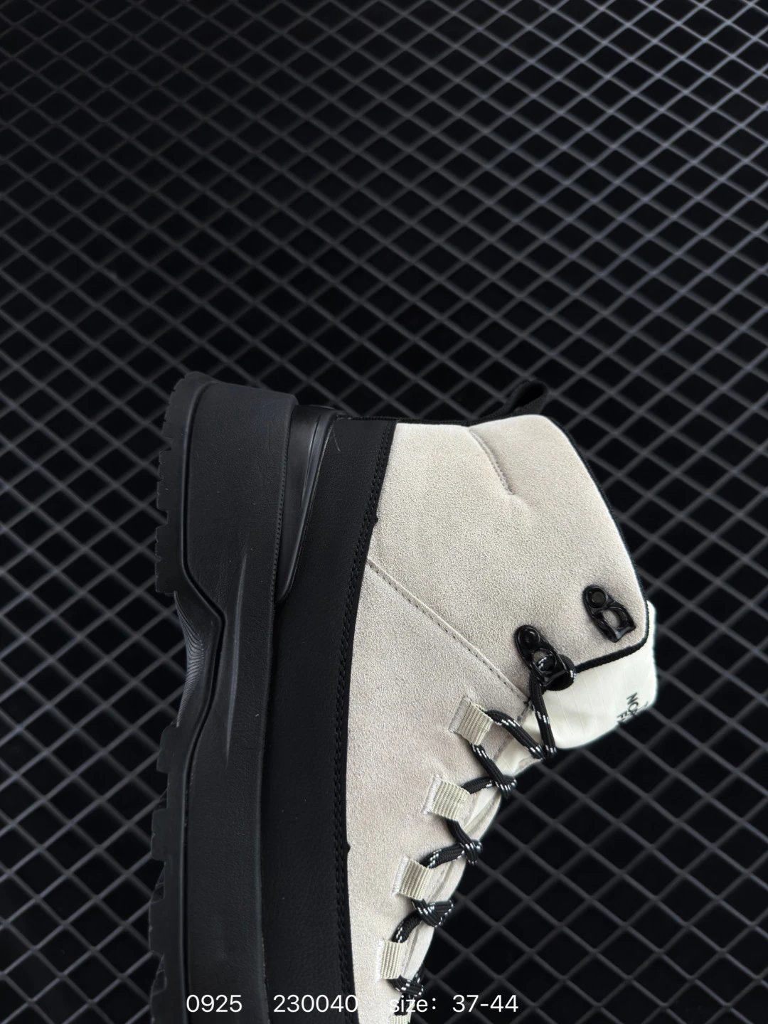 Outdoor High-top Boots Tawny - Gallery Image 7 - Detailed View