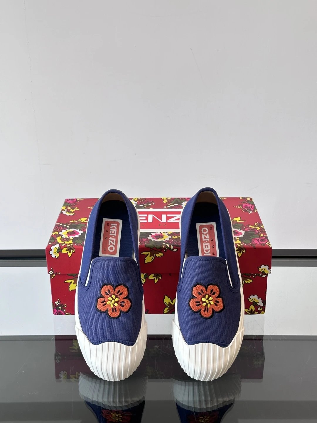 Kenzo Floral Canvas Shoes Blue - Gallery Image 6 - Detailed View