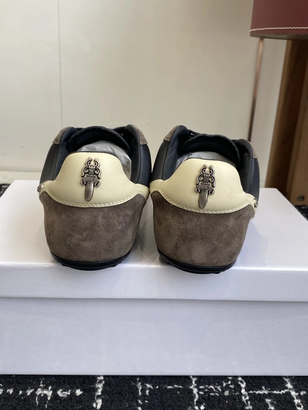 Vintage Suede Trainer Sneakers Ebony Taupe - Gallery Image 8 - Detailed View