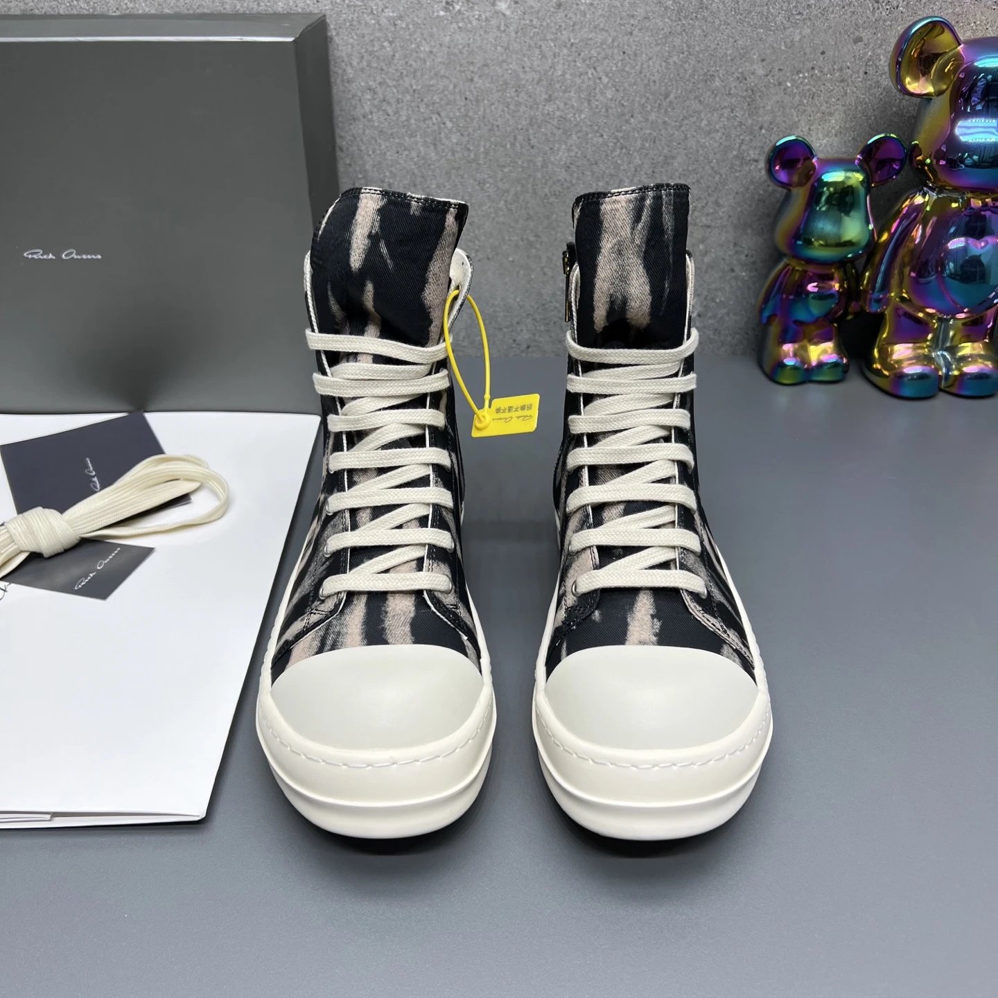 Rick Owens Casual High-Top Sneakers Zebra  - Gallery Image 7 - Detailed View