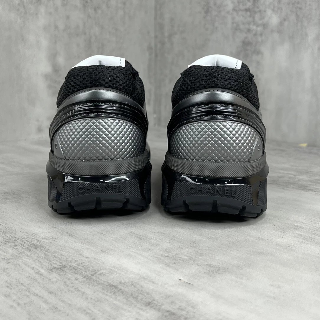 Luxury Resort Leather Mesh Sneakers Charcoal Grey - Gallery Image 5 - Detailed View