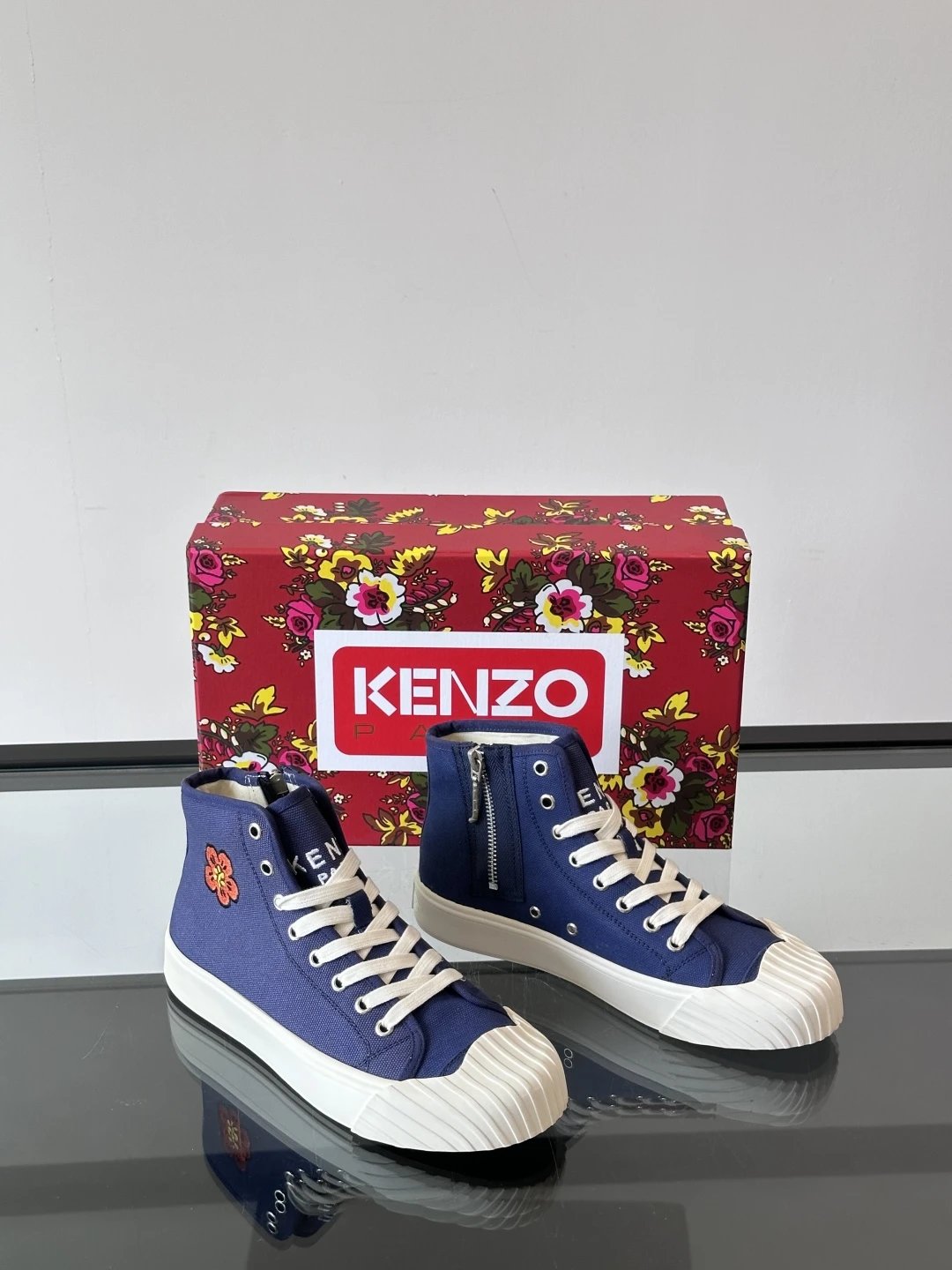 Kenzo Canvas High Sneakers Blue - Gallery Image 5 - Detailed View