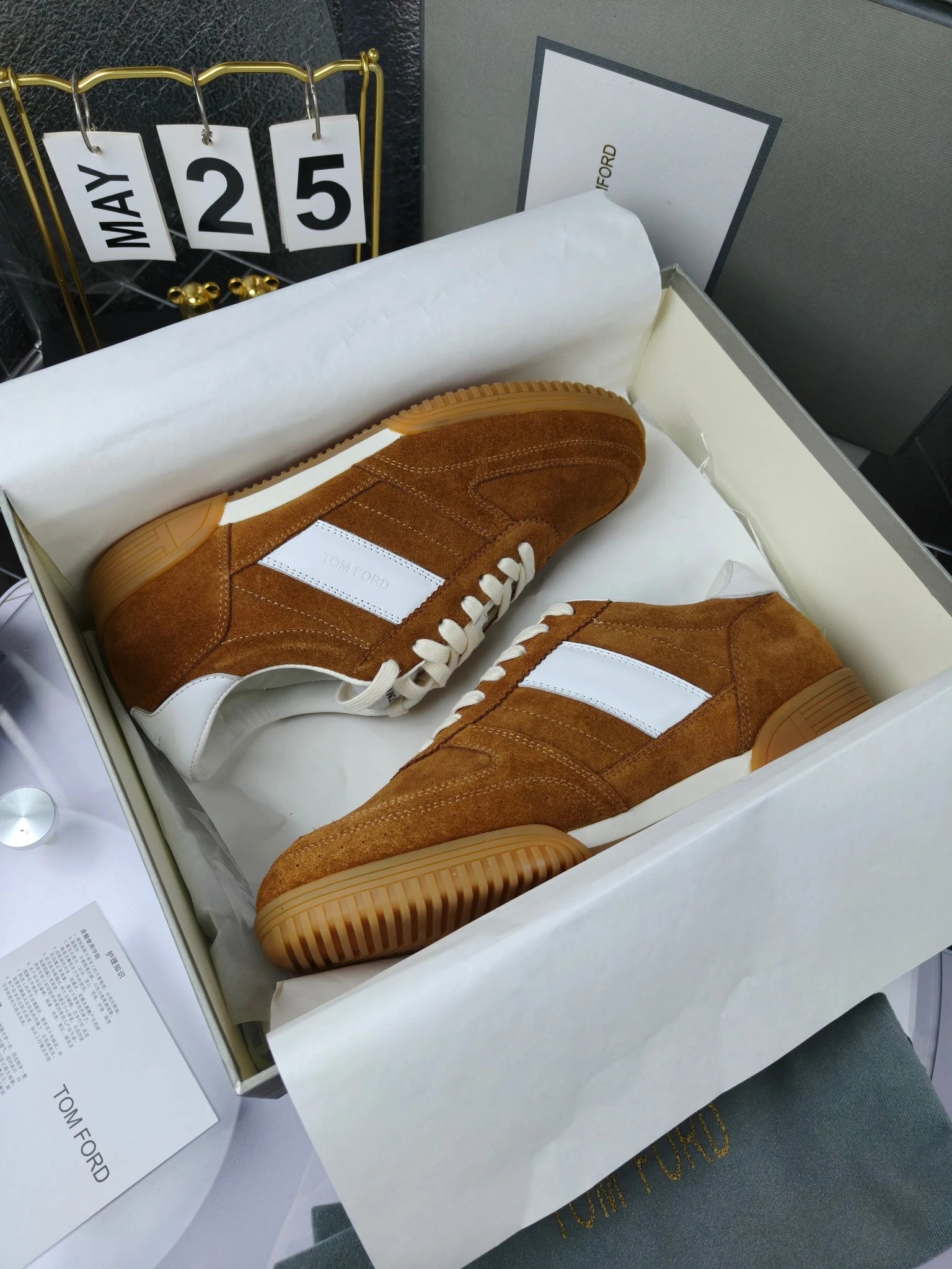 Suede Leather Sneakers Retro Casual Amber Brown - Gallery Image 8 - Detailed View
