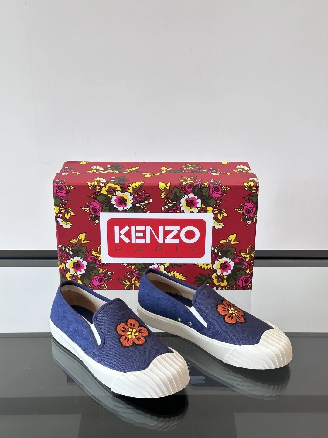 Kenzo Floral Canvas Shoes Blue - Gallery Image 5 - Detailed View