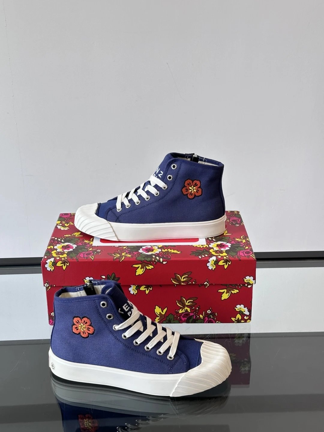 Kenzo Canvas High Sneakers Blue - Gallery Image 4 - Detailed View