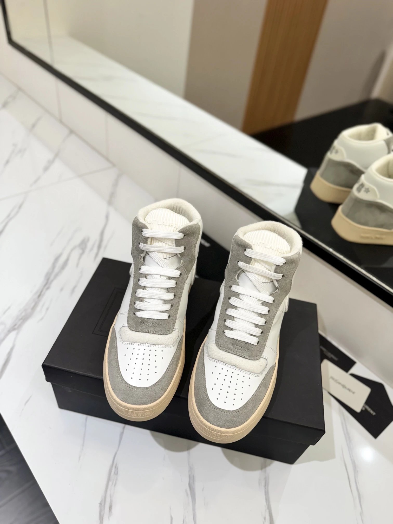 Saint Laurent SL61 Sneakers White Grey - Gallery Image 3 - Detailed View