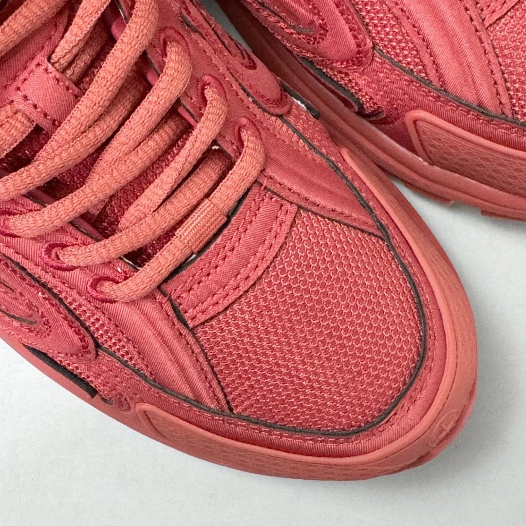 Casual Sneaker B30 Crimson - Gallery Image 9 - Detailed View