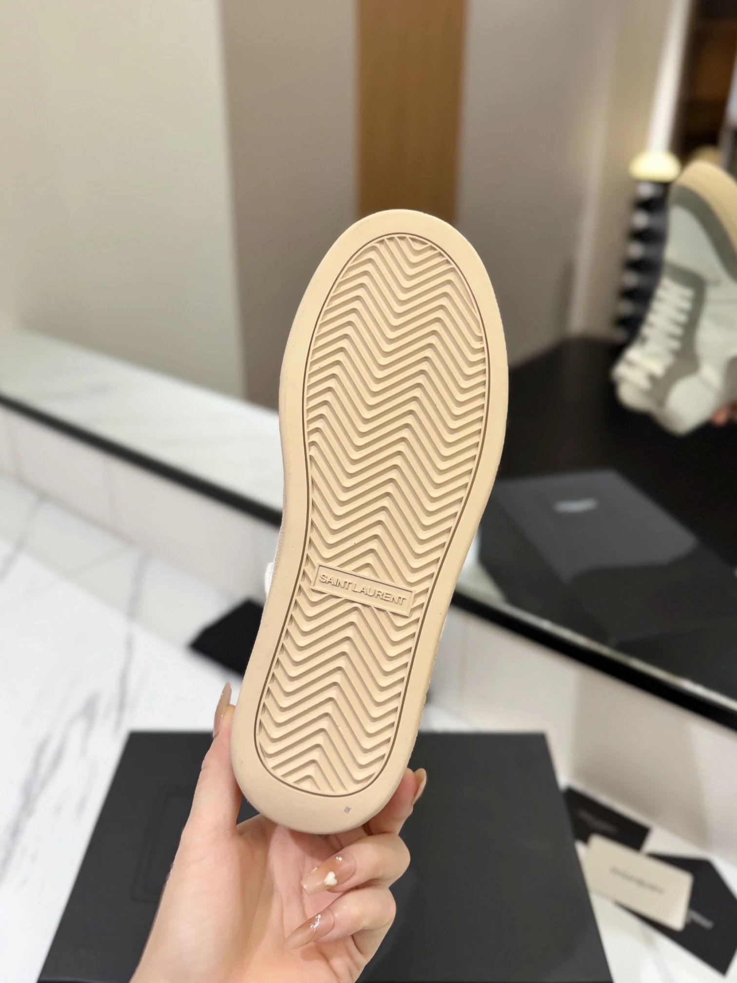 Saint Laurent SL61 Sneakers White Grey - Gallery Image 9 - Detailed View