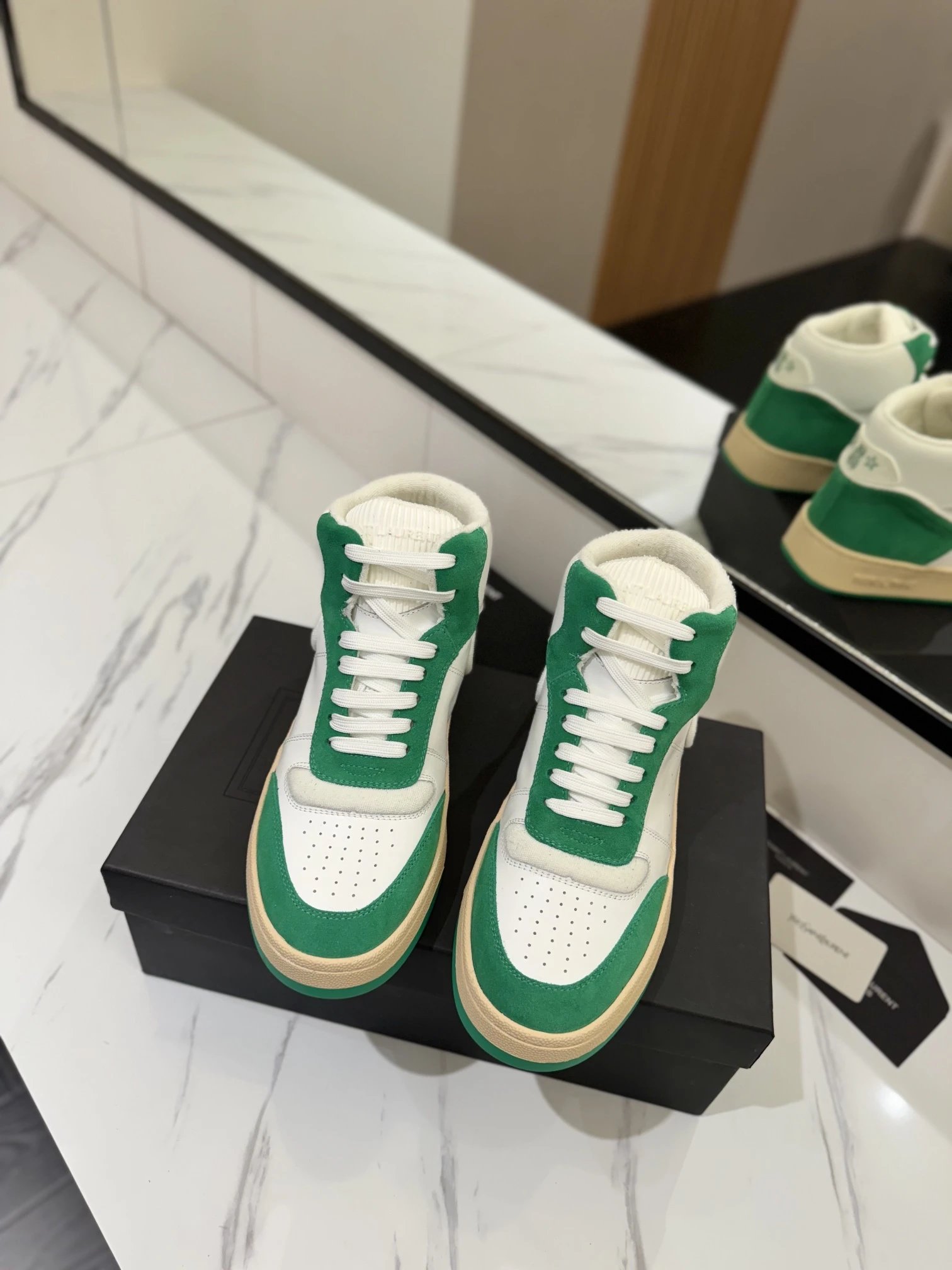 YSL SL61 Sneakers Green - Gallery Image 3 - Detailed View
