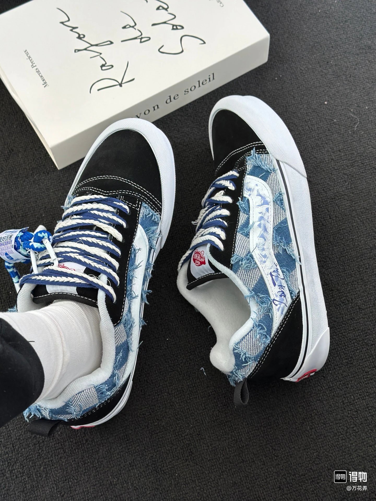 Retro Low Top Skate Shoes Indigo Black - Gallery Image 6 - Detailed View