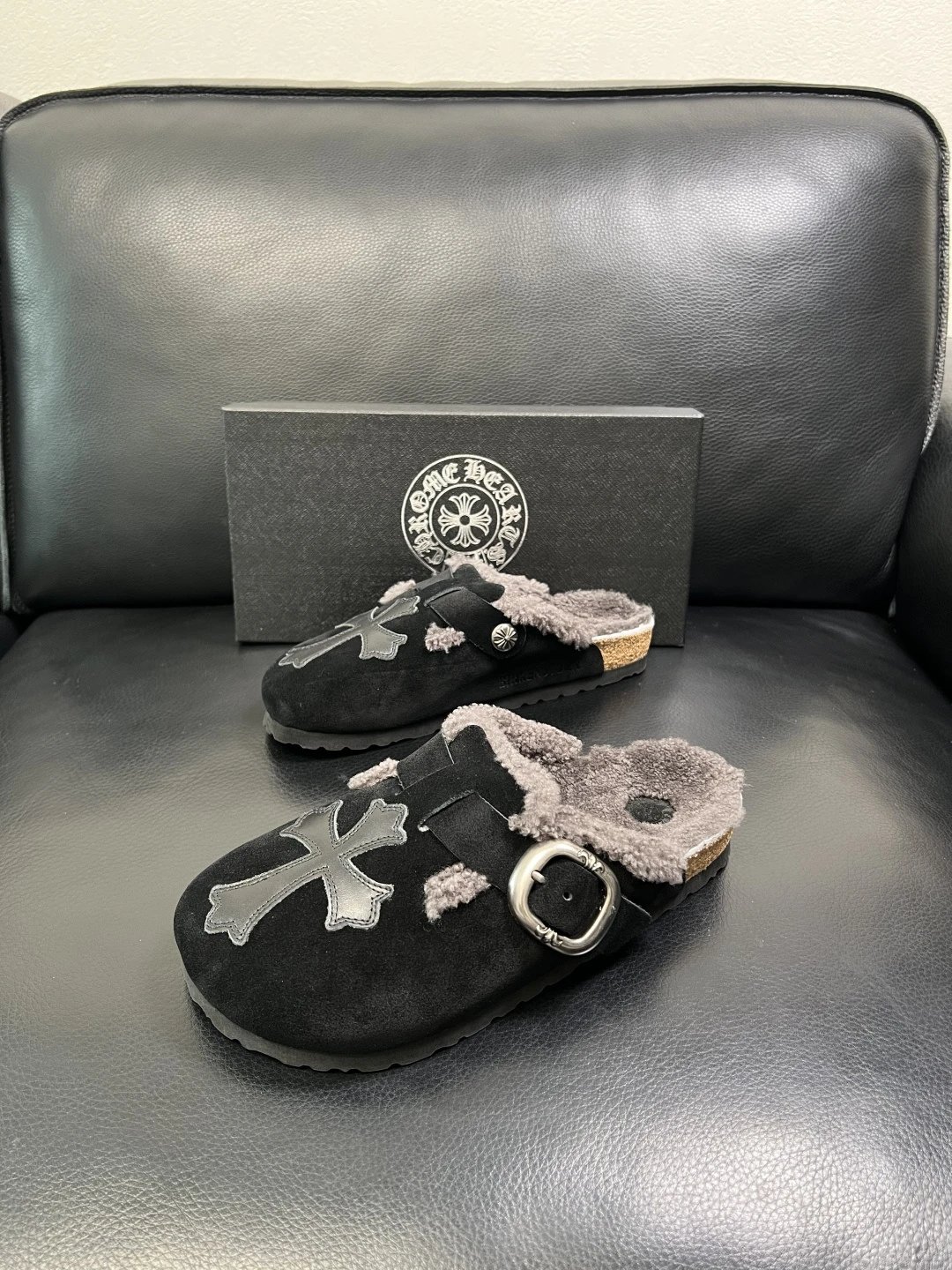 Luxury Suede Shearling Mules Obsidian Black - Gallery Image 2 - Detailed View