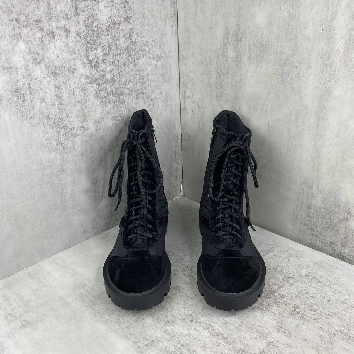 Vintage Combat Boots Calfskin Rubber Sole Jet Black - Gallery Image 4 - Detailed View