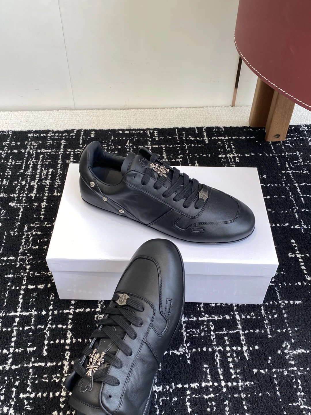 Vintage Leather Trainer Sneakers Onyx Black - Gallery Image 5 - Detailed View