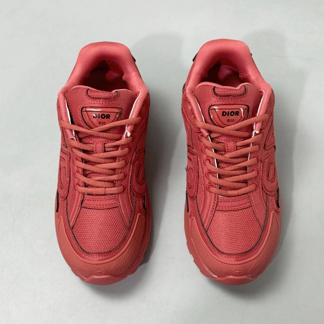 Casual Sneaker B30 Crimson - Gallery Image 8 - Detailed View